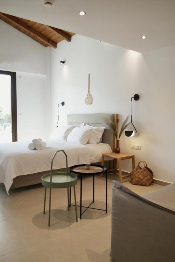 Iades Suites Афитос Экстерьер фото