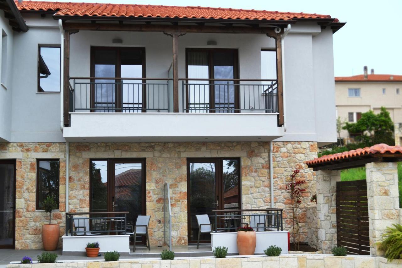 Iades Suites Афитос Экстерьер фото