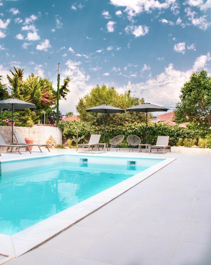 Iades Suites Афитос Экстерьер фото